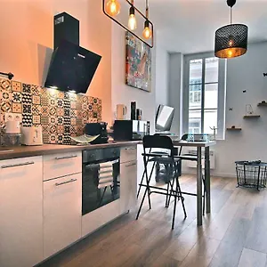 Appartement Neuf Hyper Centre _ Saint Ferreol, Marseilles