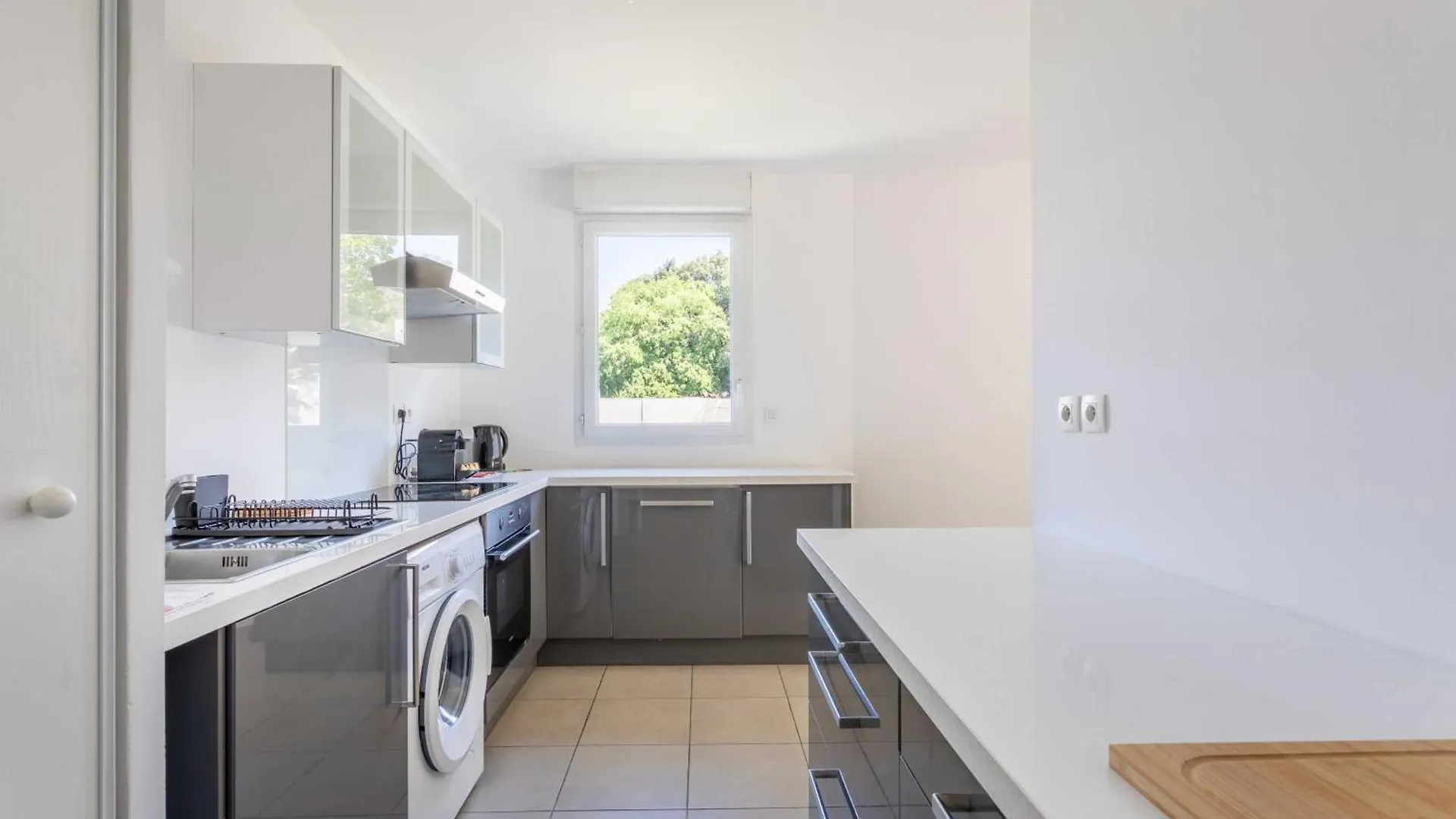 2 Bedroom Apartment With Balcony 10Th Arr Marseille 0*,