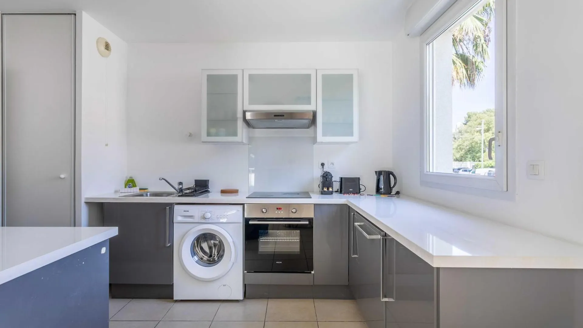 2 Bedroom Apartment With Balcony 10Th Arr Marseille